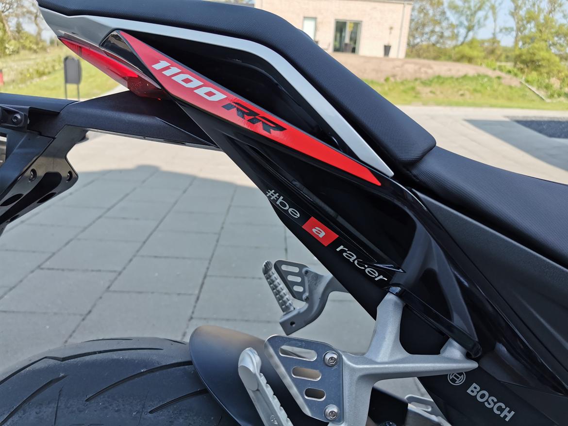 Aprilia Tuono V 1100 RR (SOLGT) billede 7