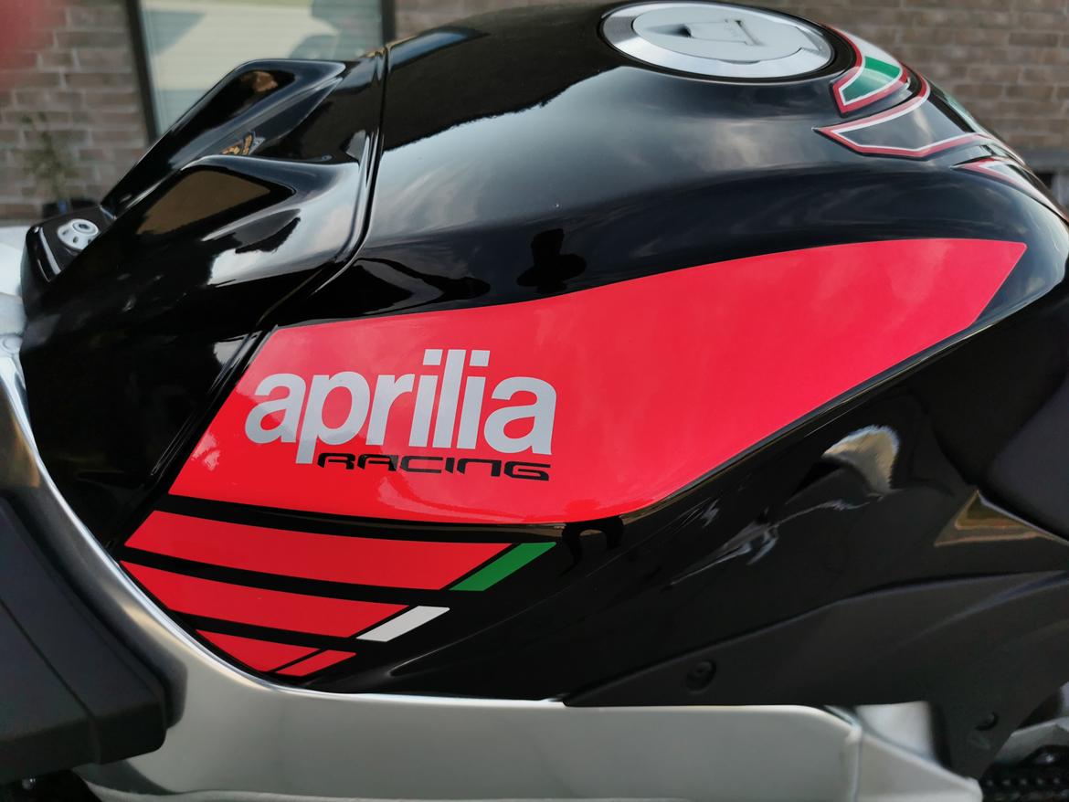 Aprilia Tuono V 1100 RR (SOLGT) billede 4