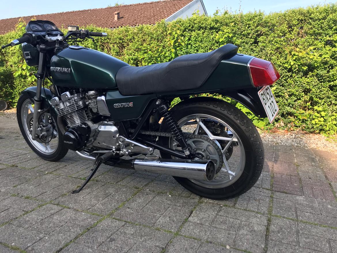 Suzuki GSX750 E billede 2