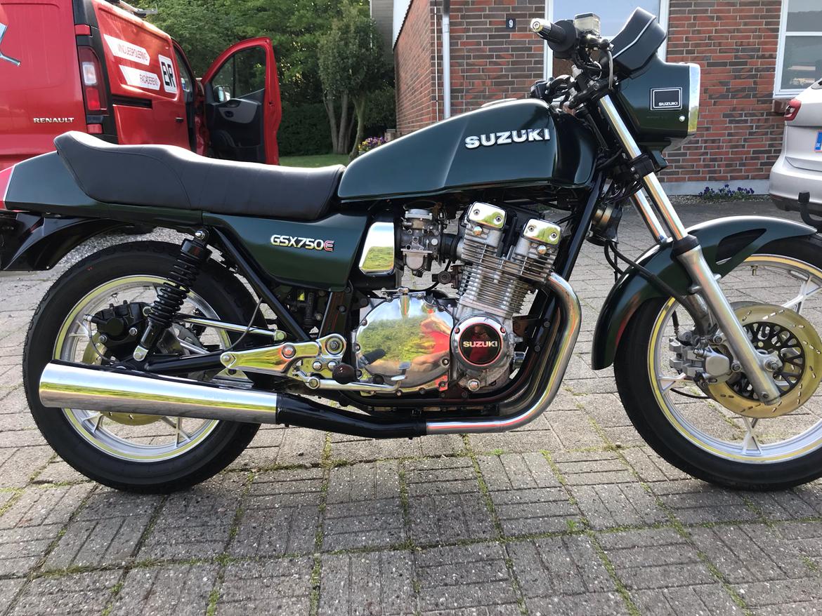 Suzuki GSX750 E billede 4