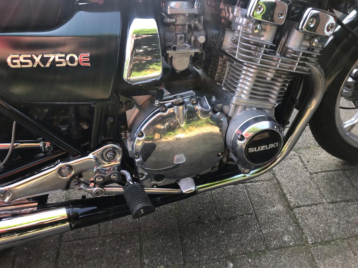 Suzuki GSX750 E billede 9