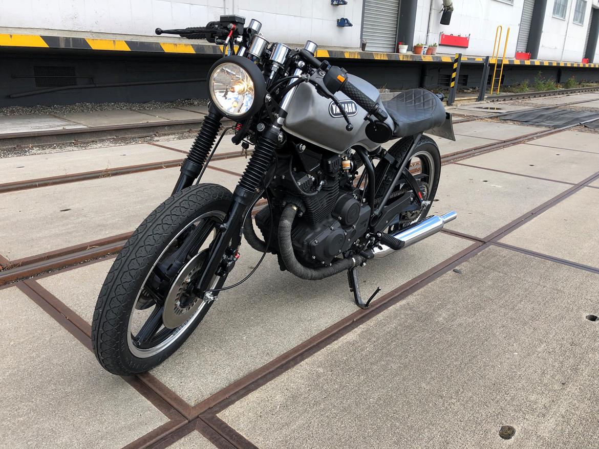 Yamaha XS400 12E DOHC Café Racer SOLGT JUNI 2019 billede 4