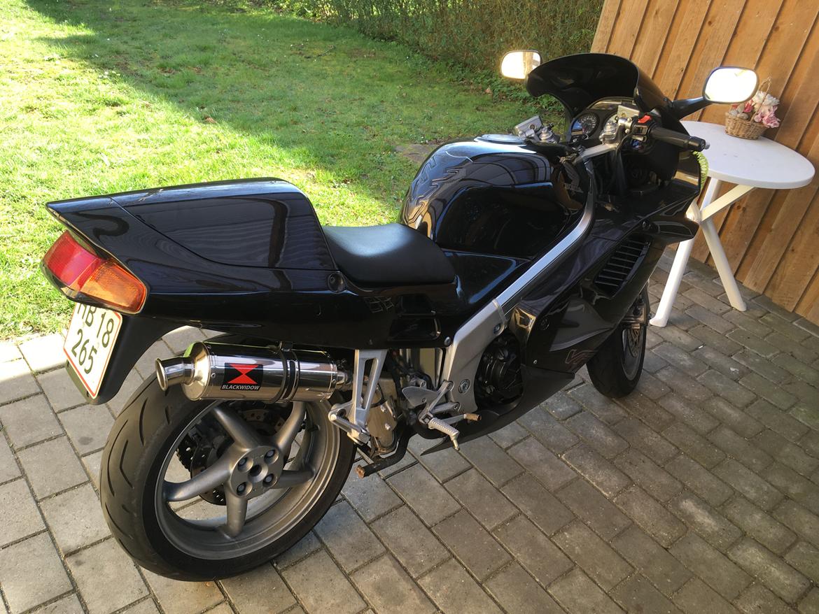 Honda VFR 750 RC36-2 billede 5