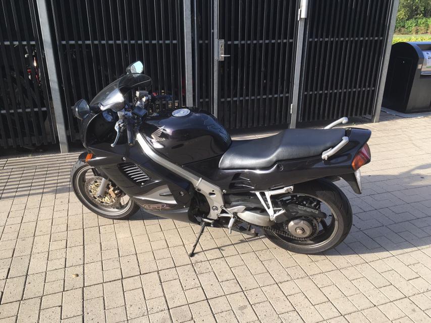 Honda VFR 750 RC36-2 billede 15