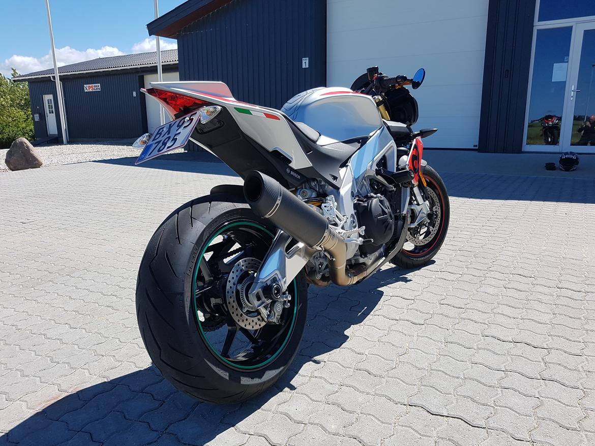 Aprilia Tuono V4 1100 billede 1