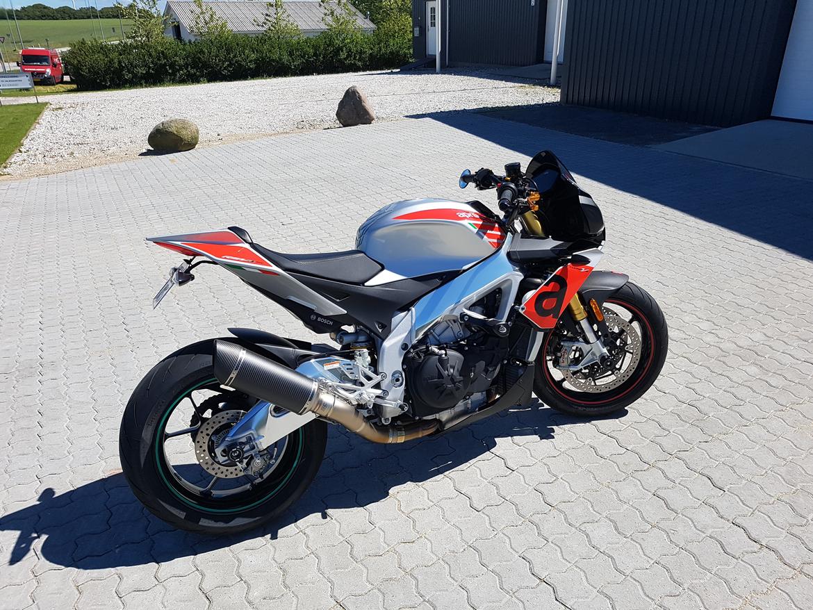 Aprilia Tuono V4 1100 billede 2