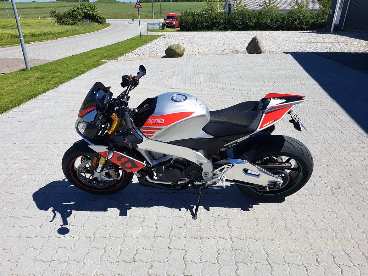 Aprilia Tuono V4 1100 billede 8