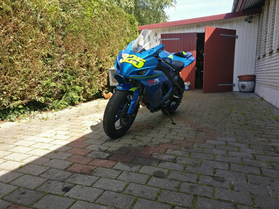 Suzuki GSX-R 750 K7 Banecykel billede 3