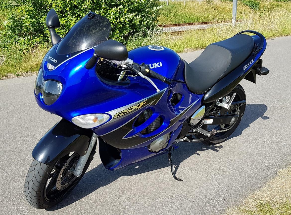 Suzuki GSX 600 F billede 2