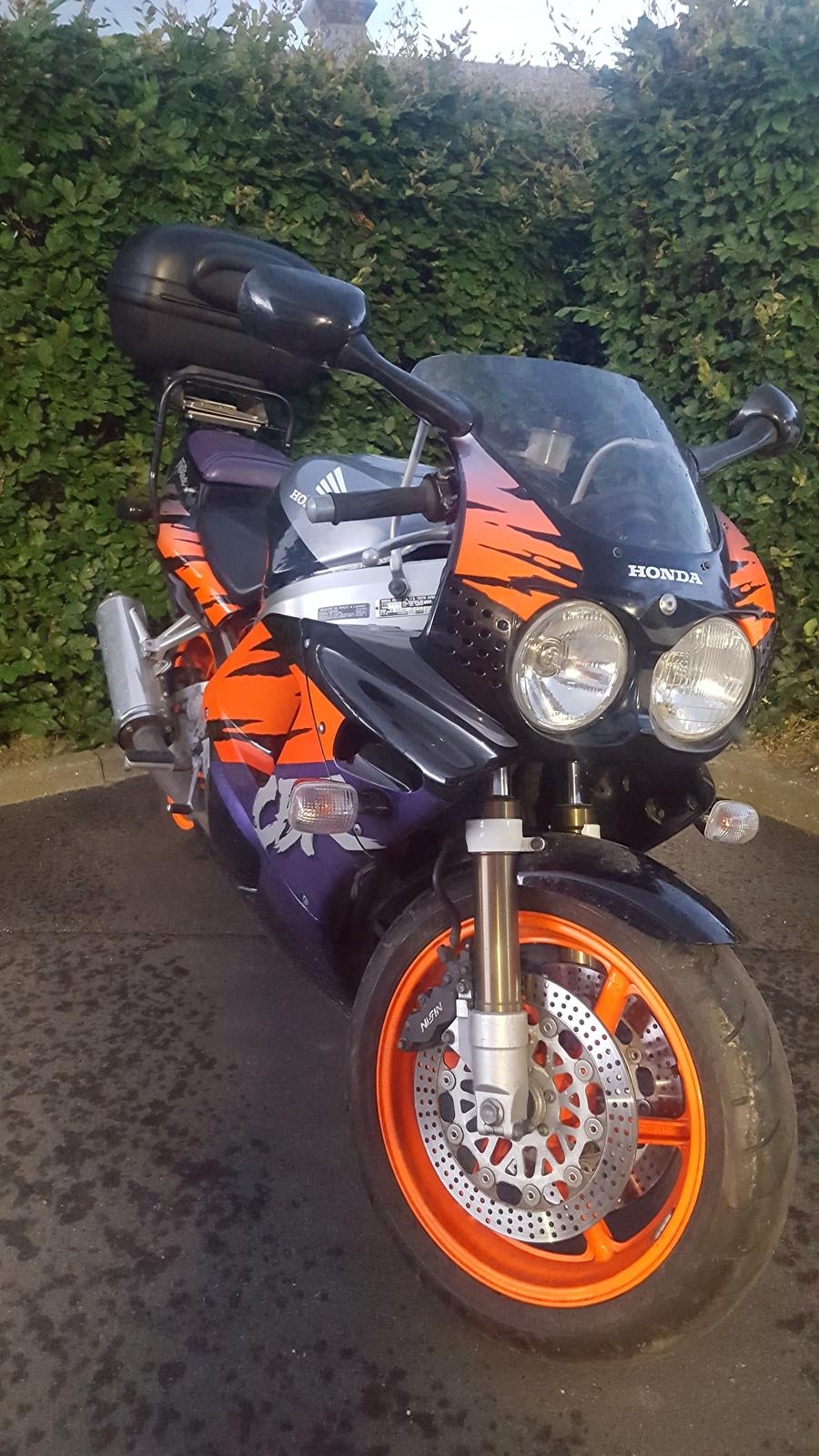 Honda CBR 900 RR-P Fireblade SC28 "Karen" billede 2