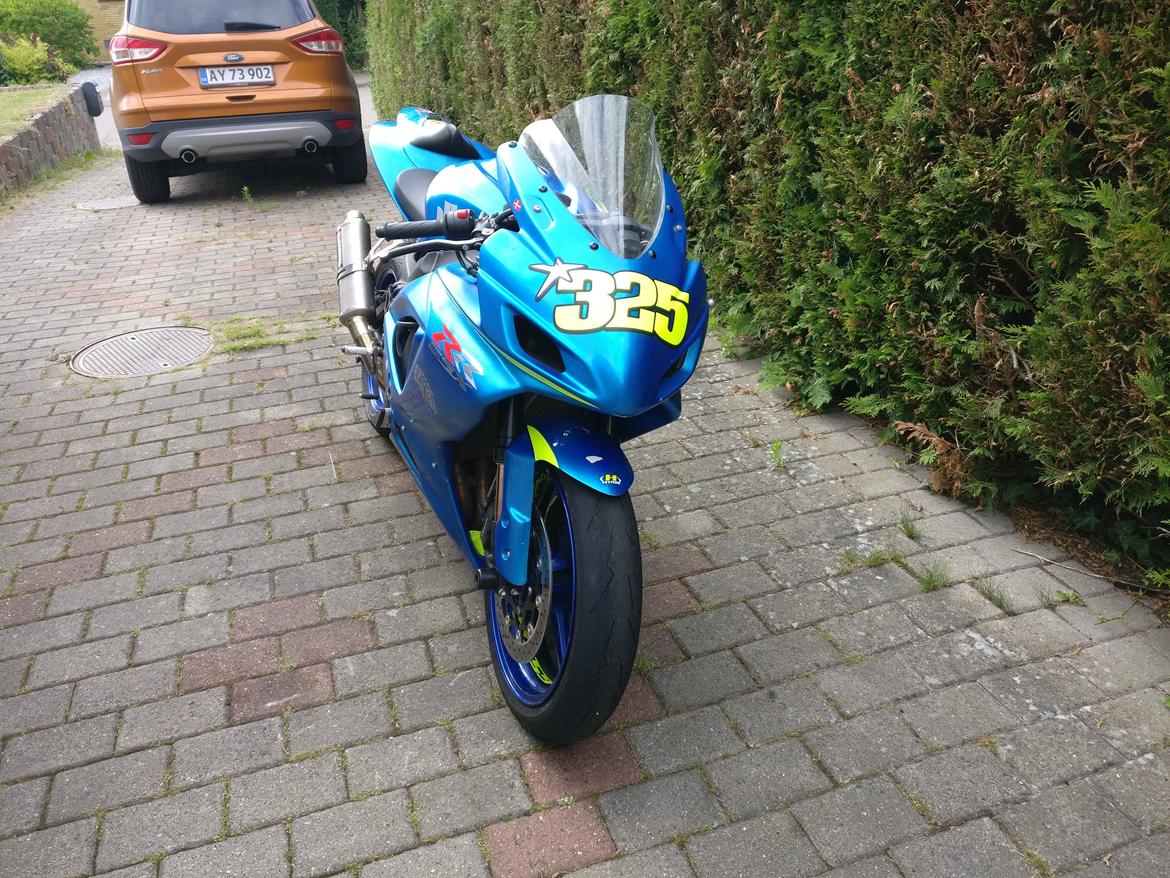 Suzuki GSX-R 750 K7 Banecykel billede 9