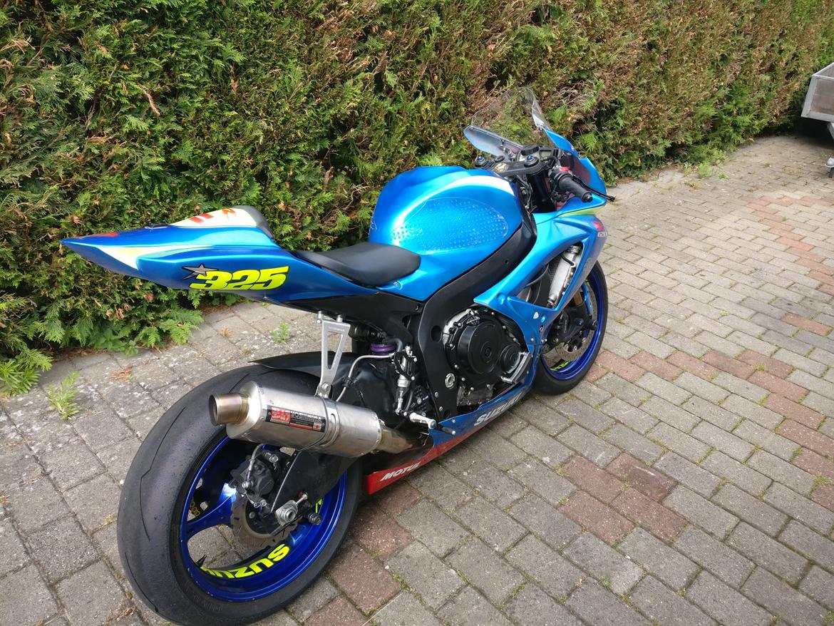 Suzuki GSX-R 750 K7 Banecykel billede 10