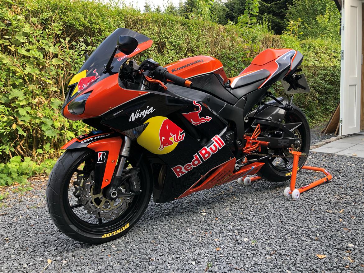 Kawasaki ZX6R Red Bull billede 1