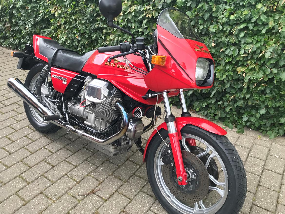 Moto Guzzi 850 Le Mans Mk III - Her har den lige fået pladerne på efter 2 måneders venten. billede 15