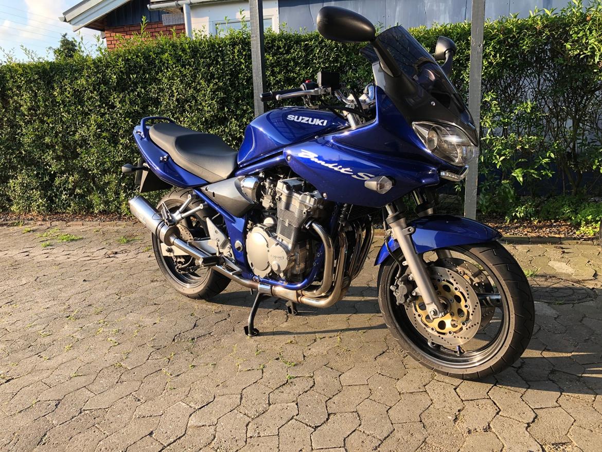 Suzuki Gsf 600 billede 1