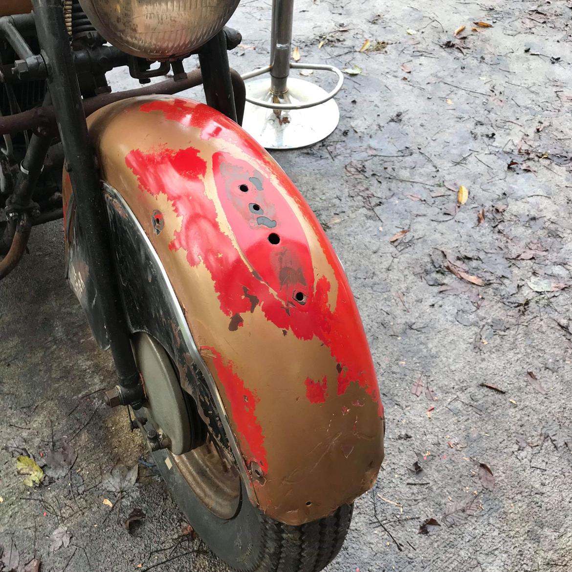 Indian Chief - den røde og sorte bemaling begynder så småt at titte frem under guldet billede 16