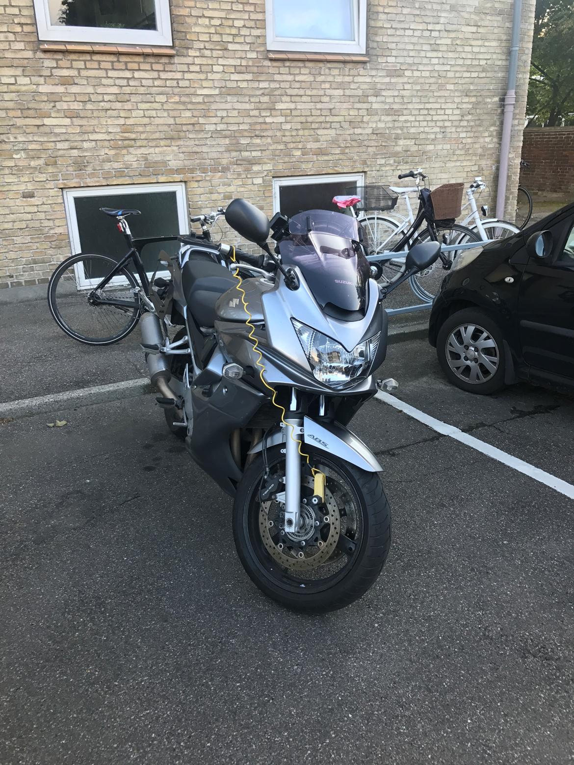 Suzuki Bandit SA - totalskadet ifm tyveri. billede 1