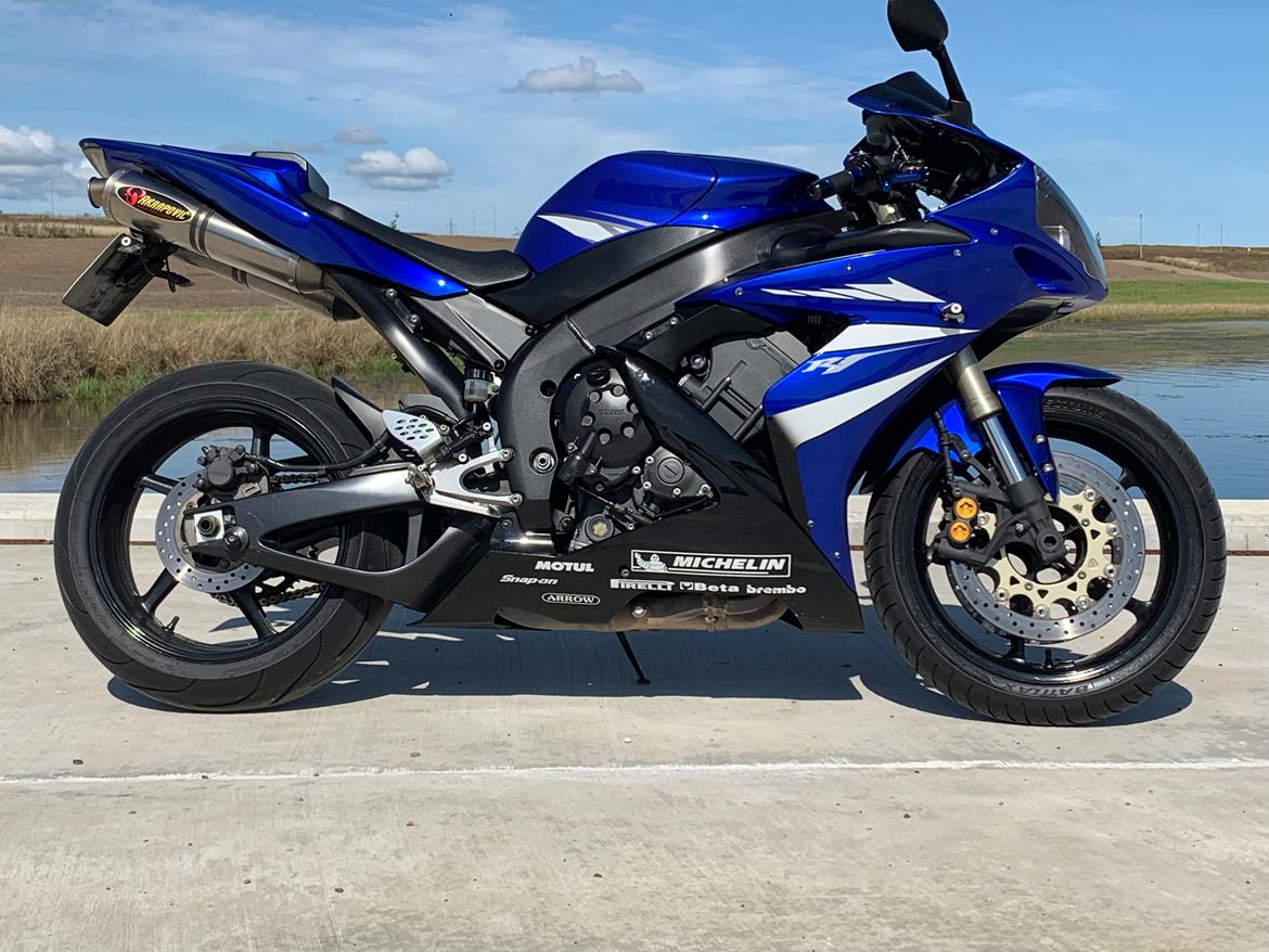 Yamaha R1 billede 3