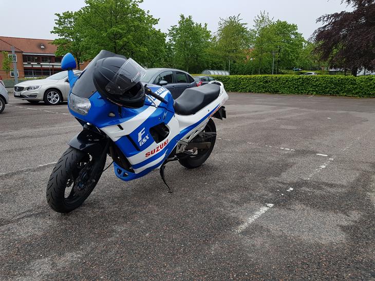 Suzuki gsx f billede 0