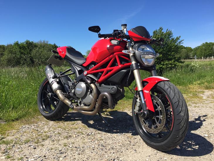 Ducati Monster 1100 EVO billede 1