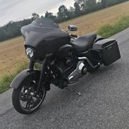 Harley Davidson Electra Glide ultra classic 100th anniversary 