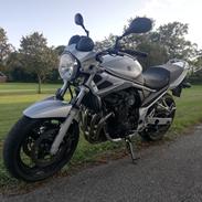 Suzuki Gsf650
