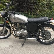 Suzuki GS400 L ** Bratstyle **