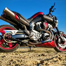 Yamaha MT-01 (Stage 2) Soul Red Edition