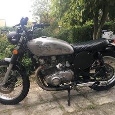 Suzuki GS400 L  ** Bratstyle ** 