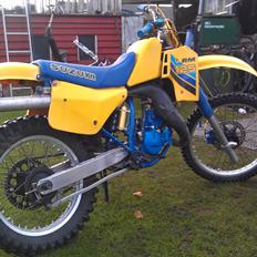 Suzuki RM 125 