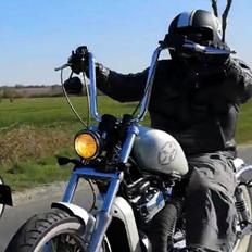 Suzuki Intruder vs700