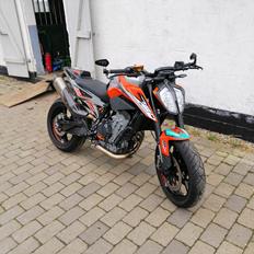 KTM duke 790
