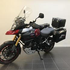 Suzuki DL1000 AL 2014 Totalt skadet.