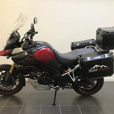 Suzuki DL1000 AL 2014 Totalt skadet.