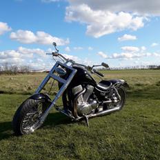 Suzuki vs 1400 intruder