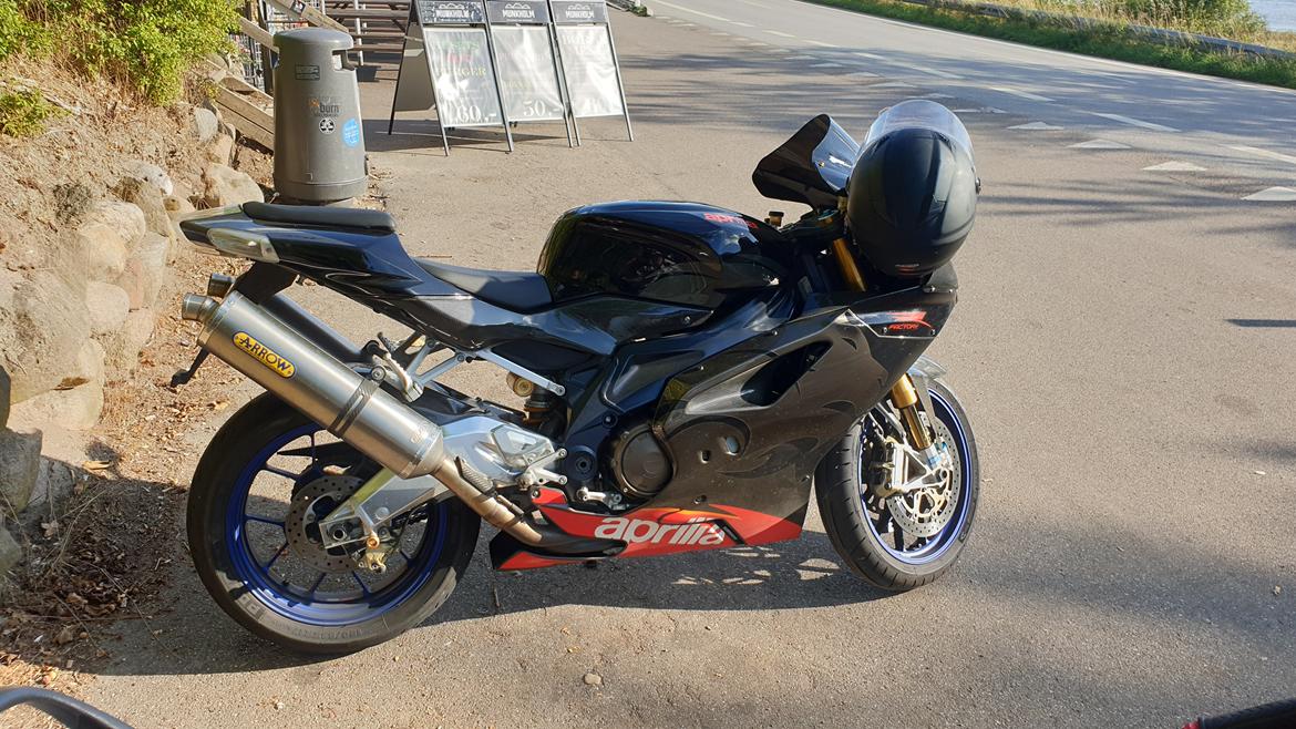 Aprilia RSV 1000 R Factory - SOLGT billede 11