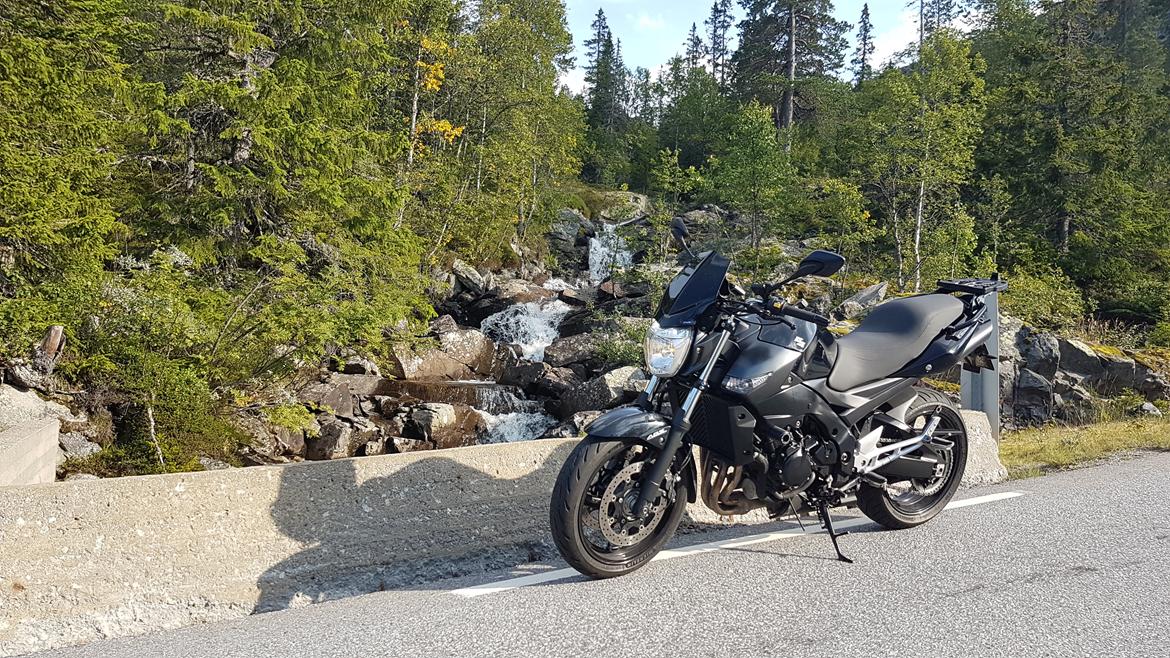 Suzuki GSR600 - To på tur, Norge 2019 billede 3