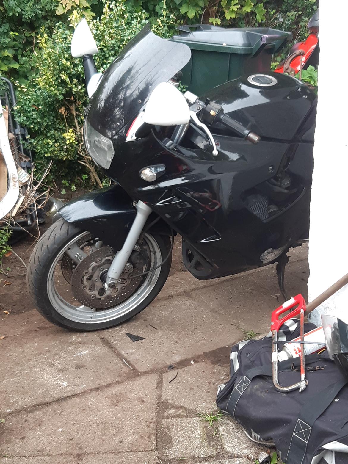 Suzuki gsx 600f billede 4