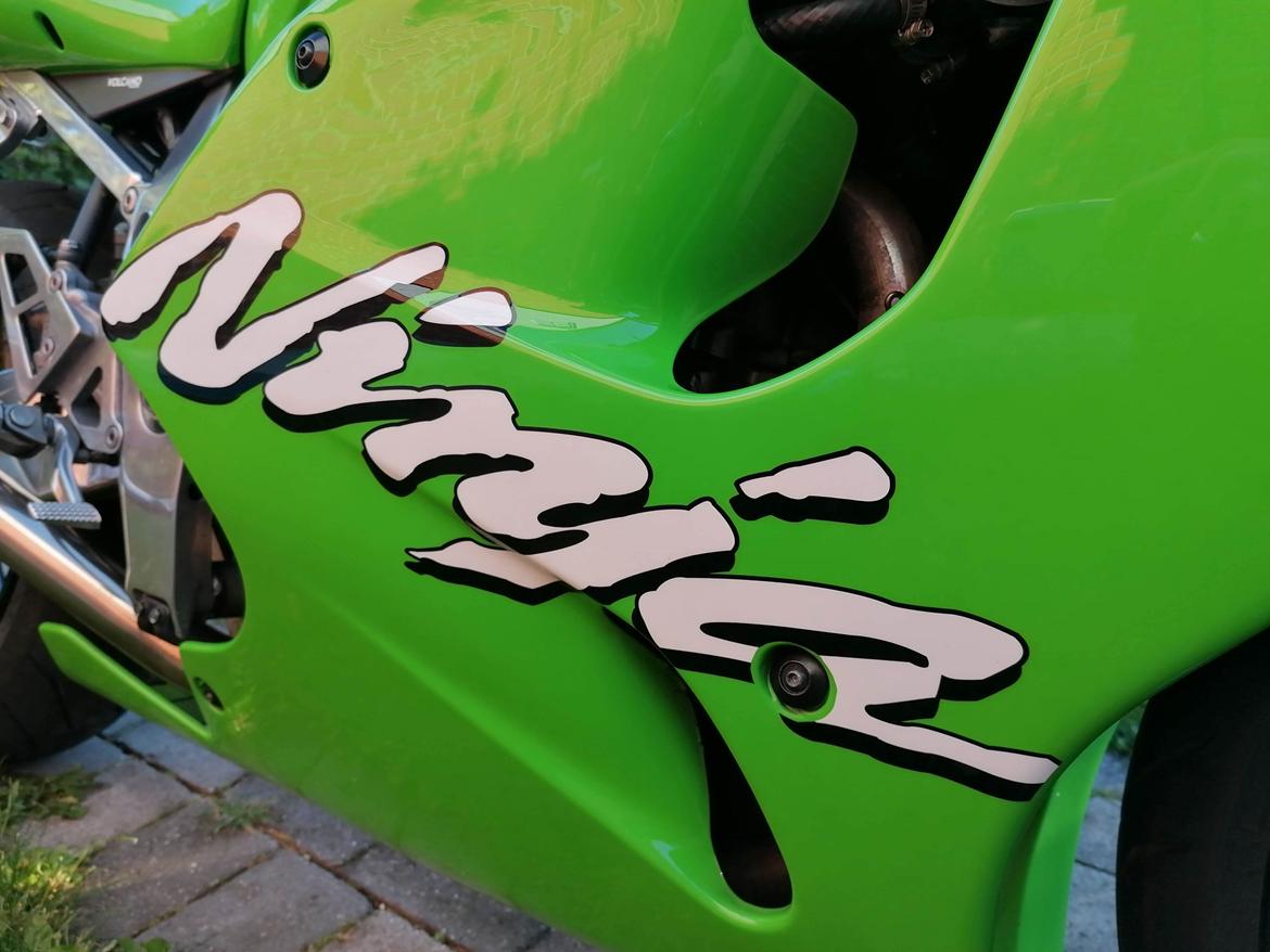 Kawasaki Ninja ZX-7R billede 2