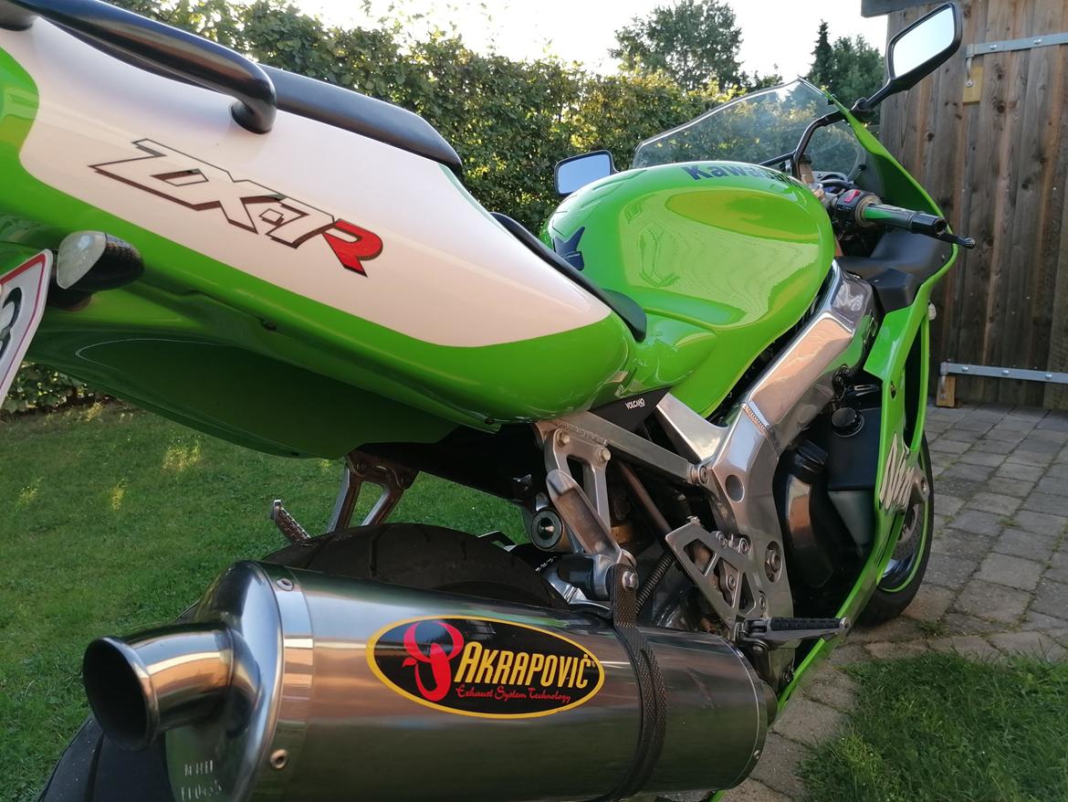 Kawasaki Ninja ZX-7R billede 13