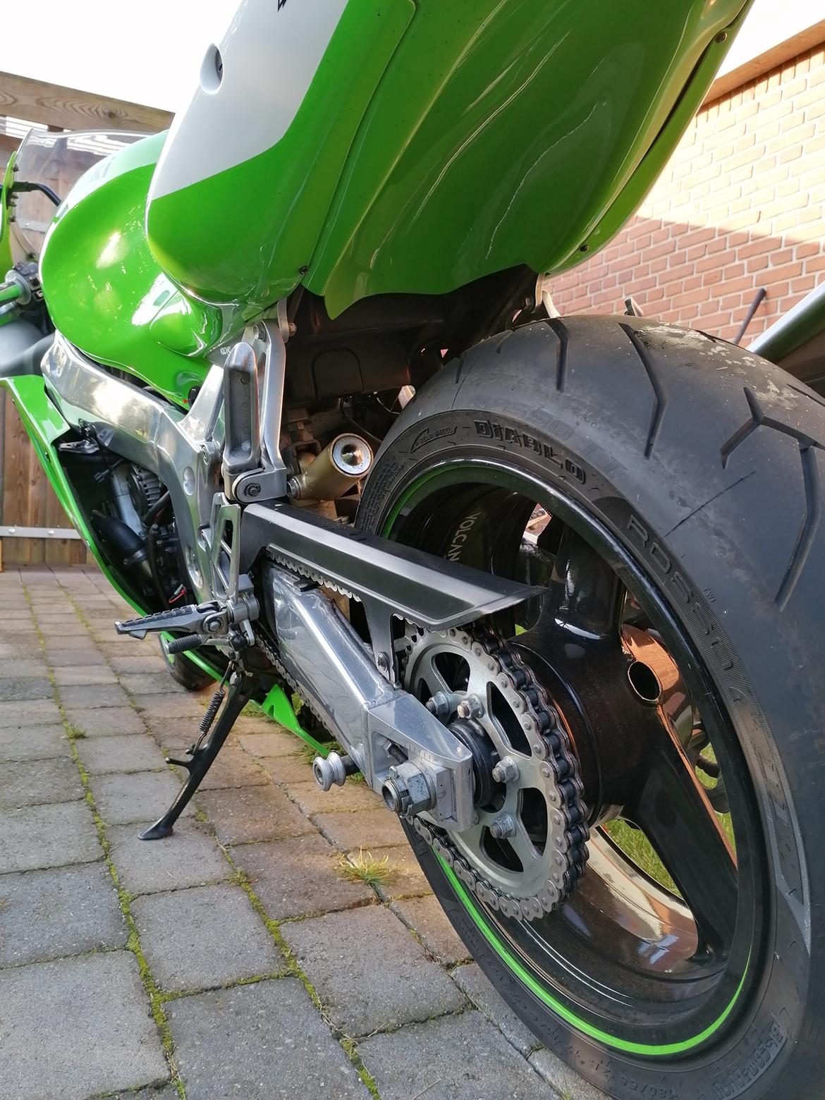 Kawasaki Ninja ZX-7R billede 15