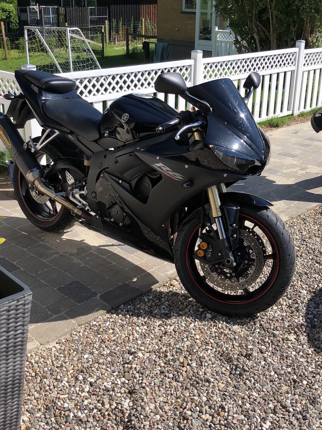 Yamaha R6 billede 4