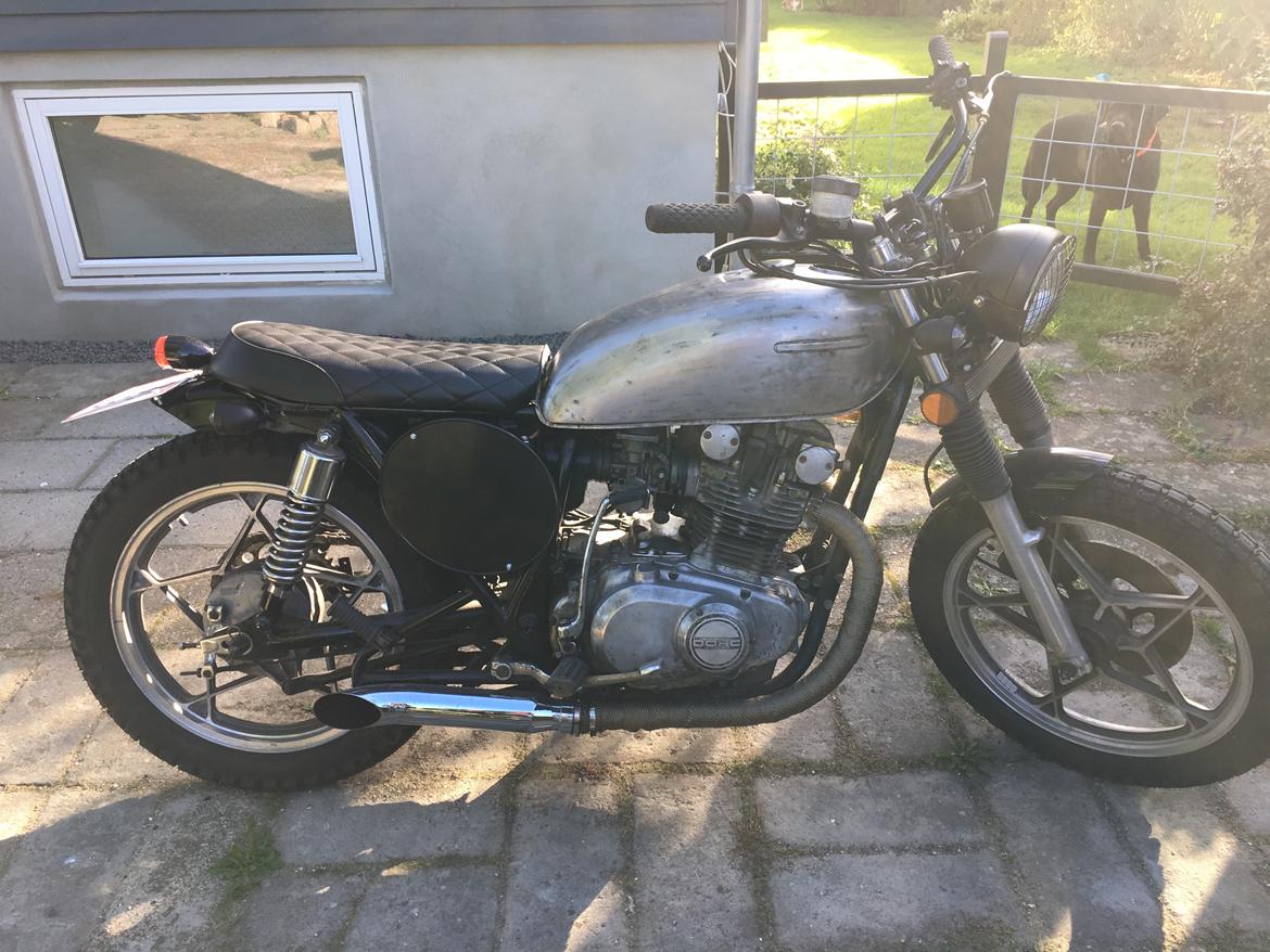 Suzuki GS400 L  ** Bratstyle **  - Udseende efter anden ombygning billede 15