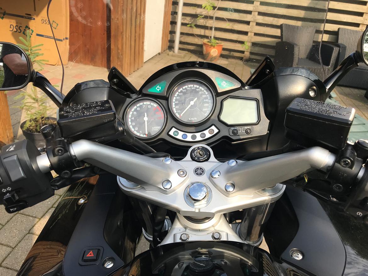 Yamaha FJR 1300 billede 11