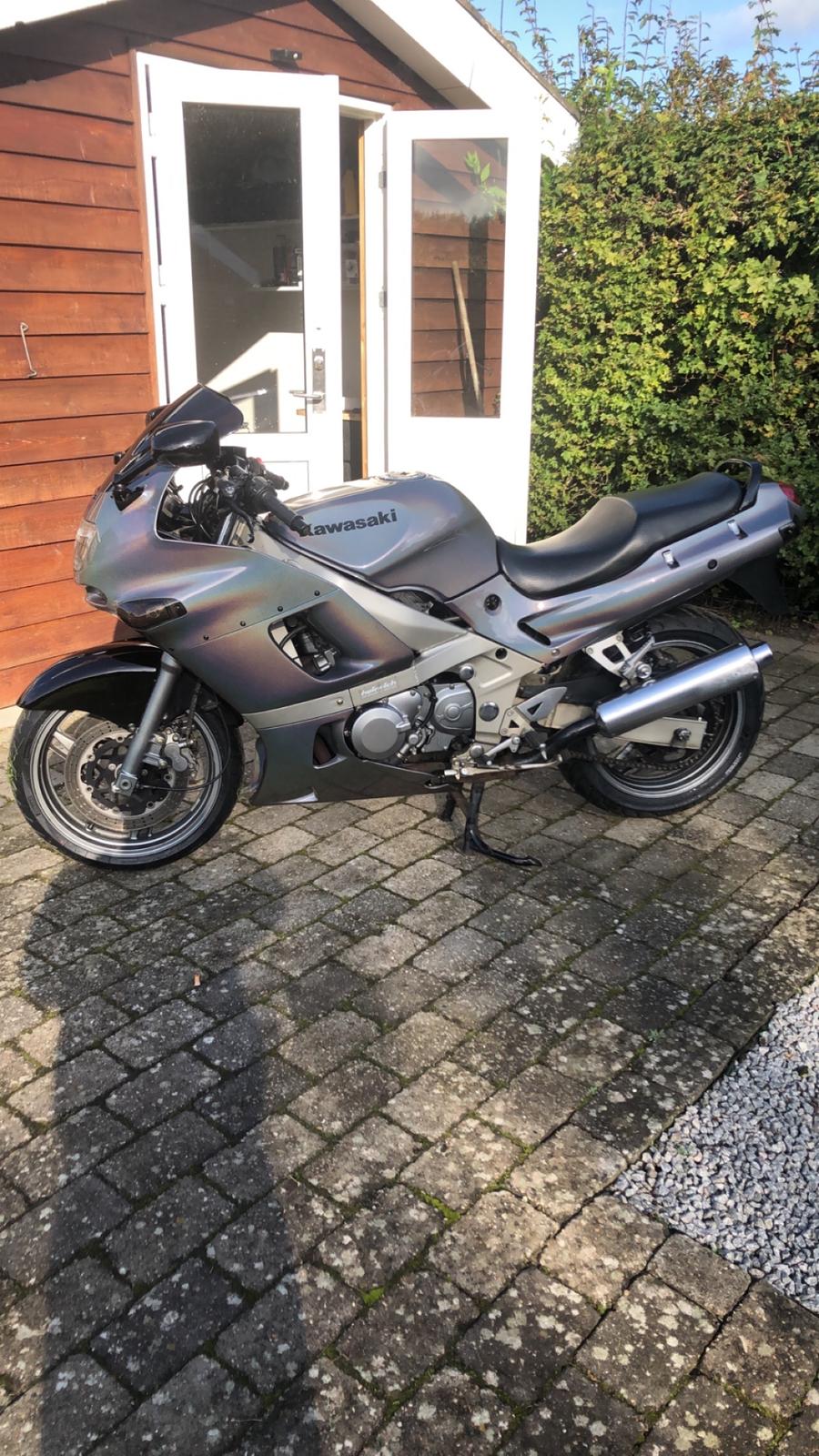 Kawasaki ZZR 600  billede 8