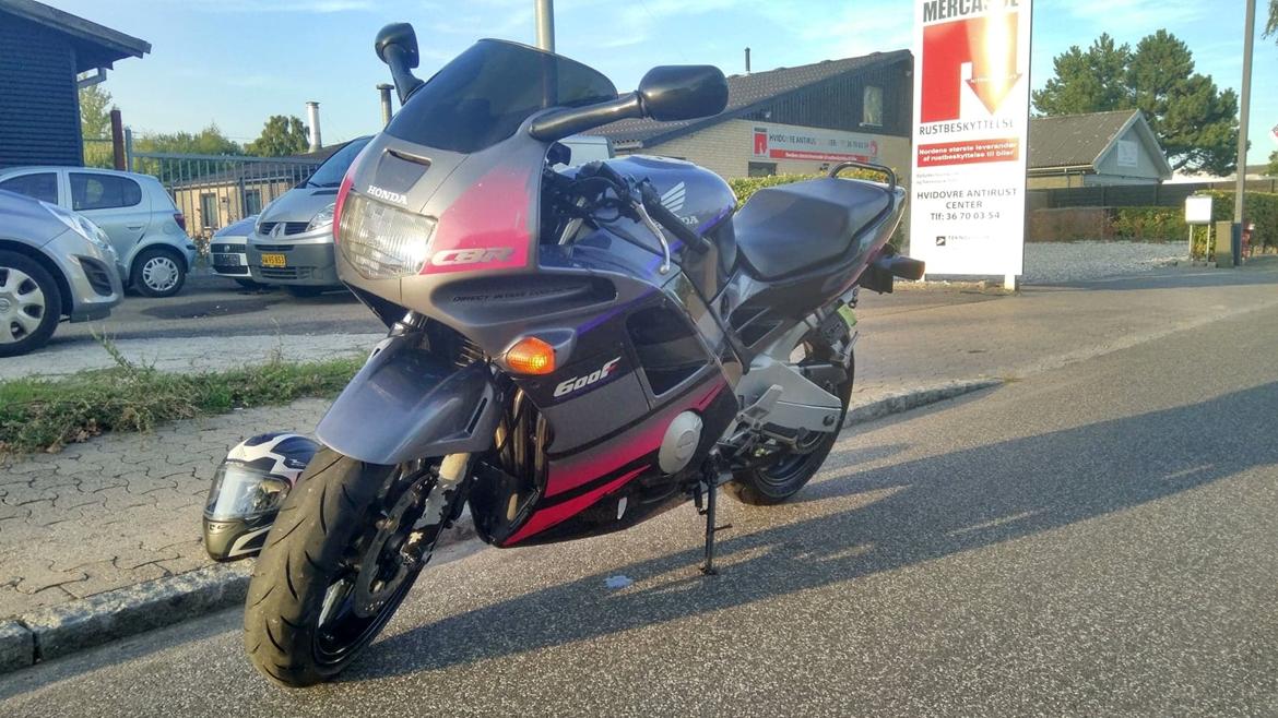 Honda CBR600F2 billede 3