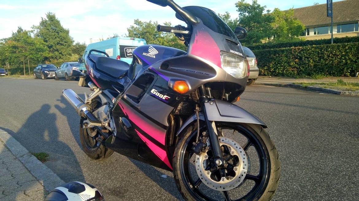 Honda CBR600F2 billede 2