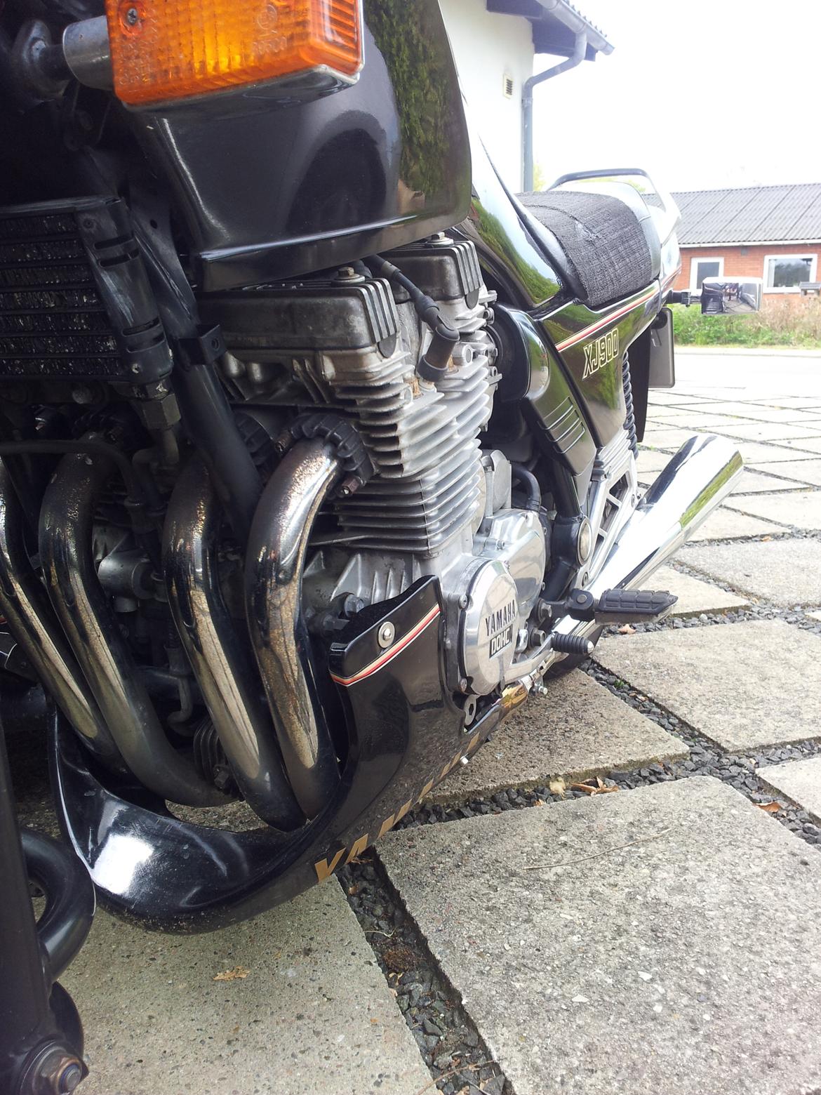 Yamaha XJ900 F - Ny udstyødning. Den gamle holdt også kun i 30 år, for dårligt. Forrørerne er de origiale og med original krom. Det får en forkromning i 30-års fødselsdagsgave. billede 11