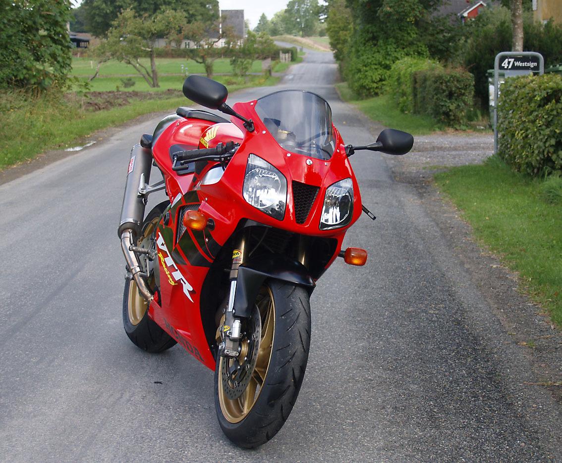 Honda VTR 1000 SP1 billede 1