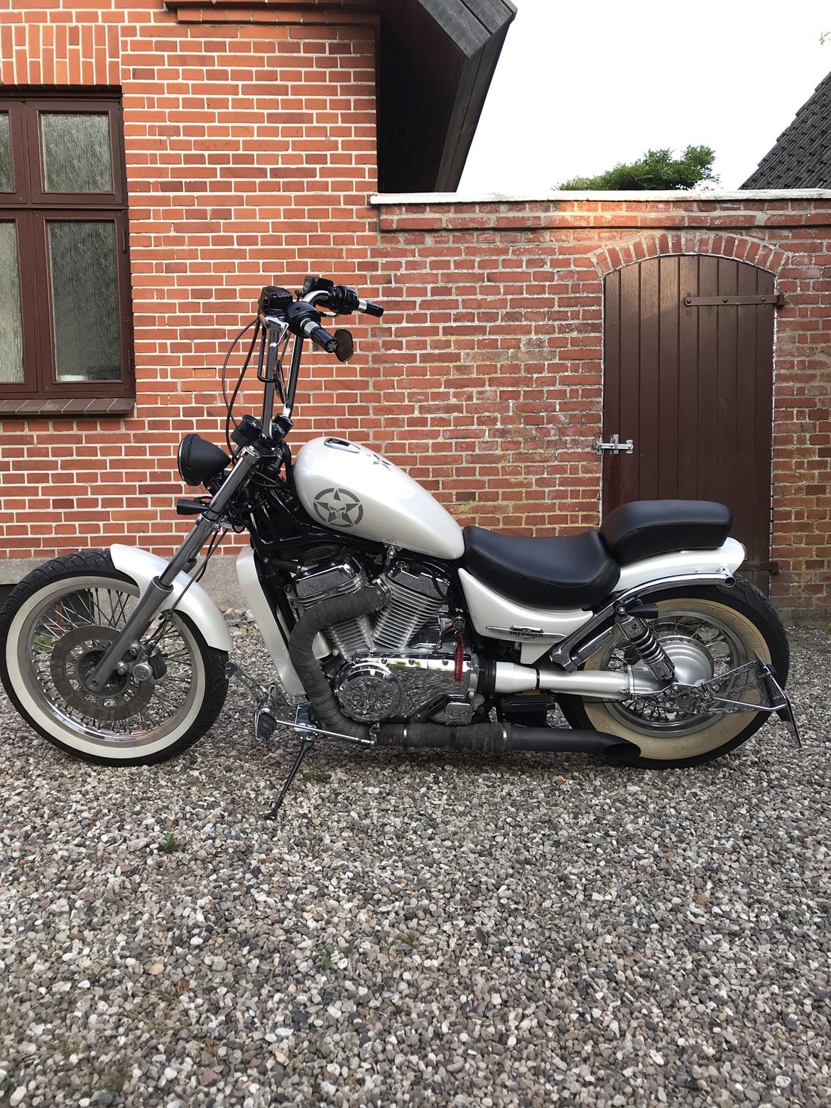 Suzuki Intruder vs700 billede 4